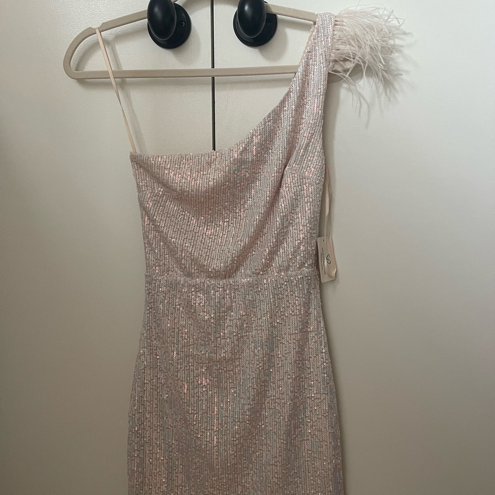 WINSDOR NWT one shoulder formal dress